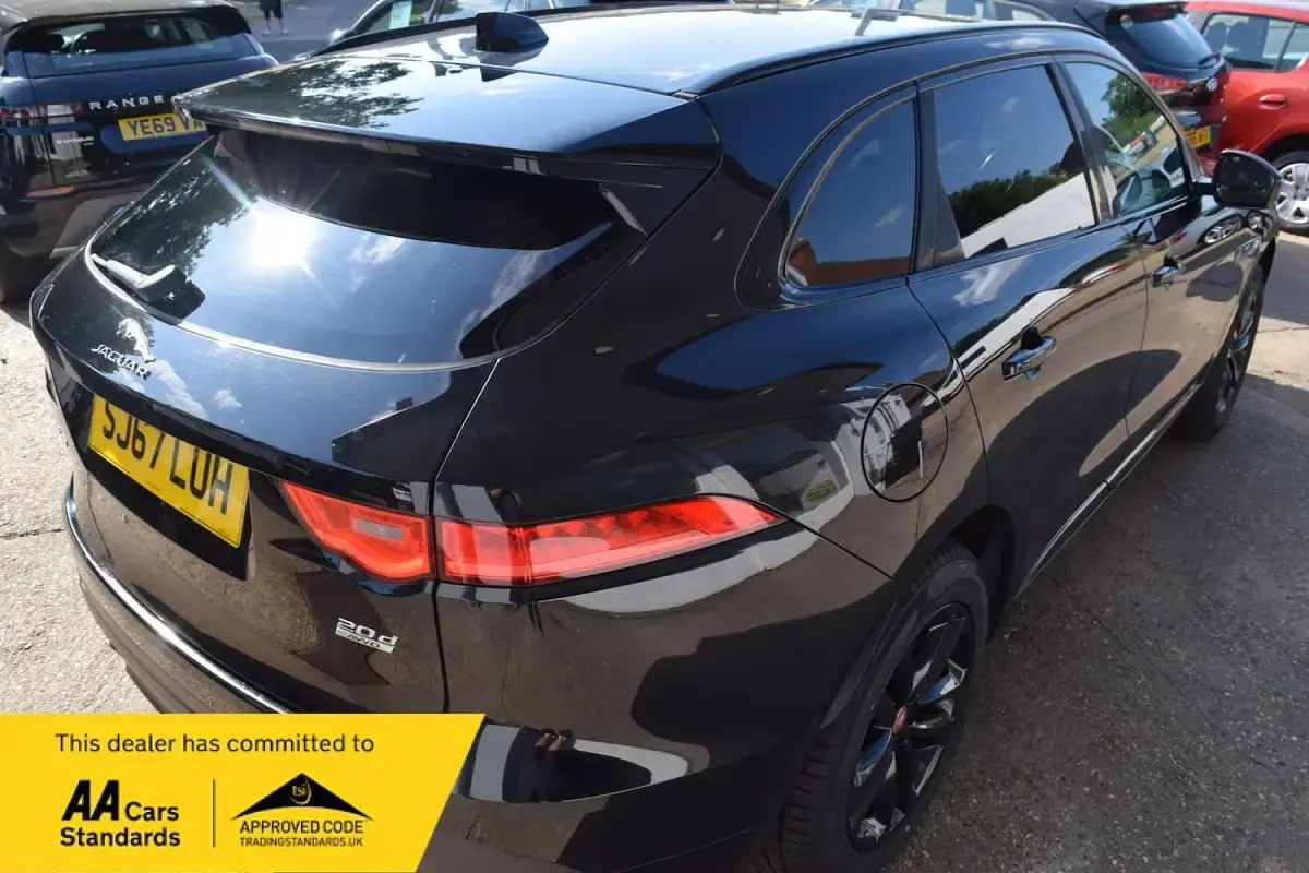 Used Jaguar F-Pace R-Sport 180 HP (132 kW) 2017 Black SUV