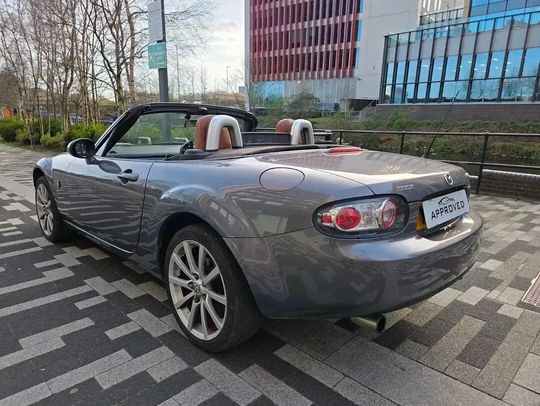 Used Mazda MX5 Inclusive 160 HP (117 kW) 2006 Grey Cabriolet