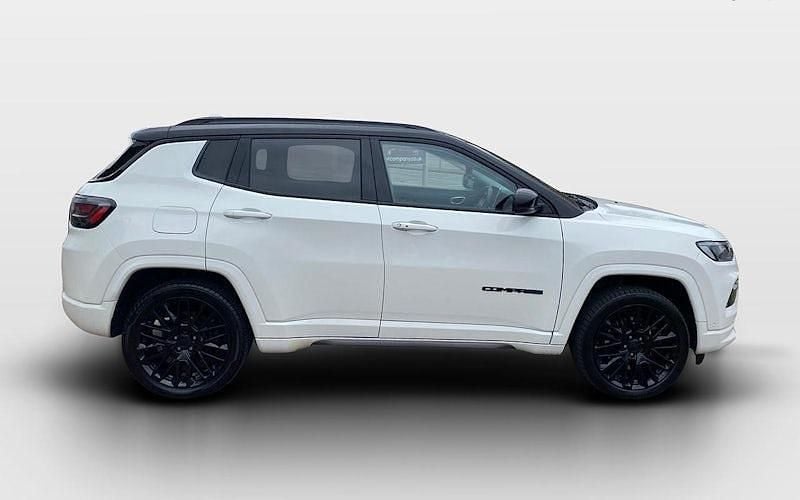 Used Jeep Compass 241 HP (177 kW) 2023 White/black SUV