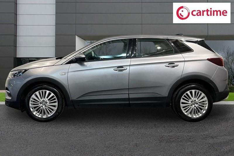 Used Vauxhall Grandland X Business Edition 130 HP (95 kW) 2019 Grey SUV