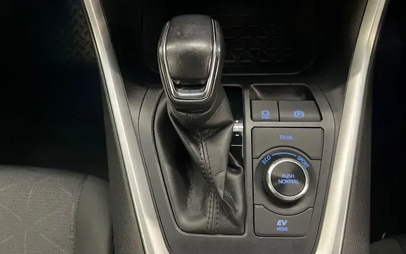 Used Toyota RAV4 Hybrid Design 222 HP (163 kW) 2022 Black SUV