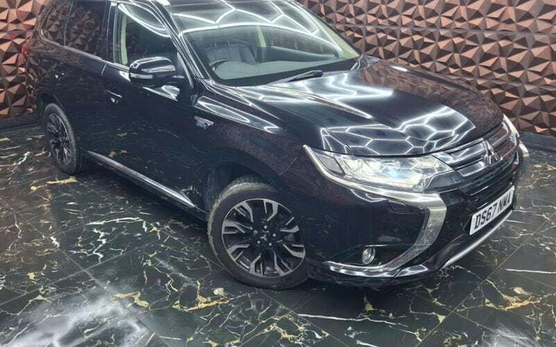Used 2018 Mitsubishi Outlander P-HEV Estate | £8,999 (Good price) - Image 1/4