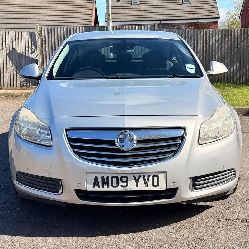 Used Vauxhall Insignia 220 HP (161 kW) 2009 Silver Hatchback