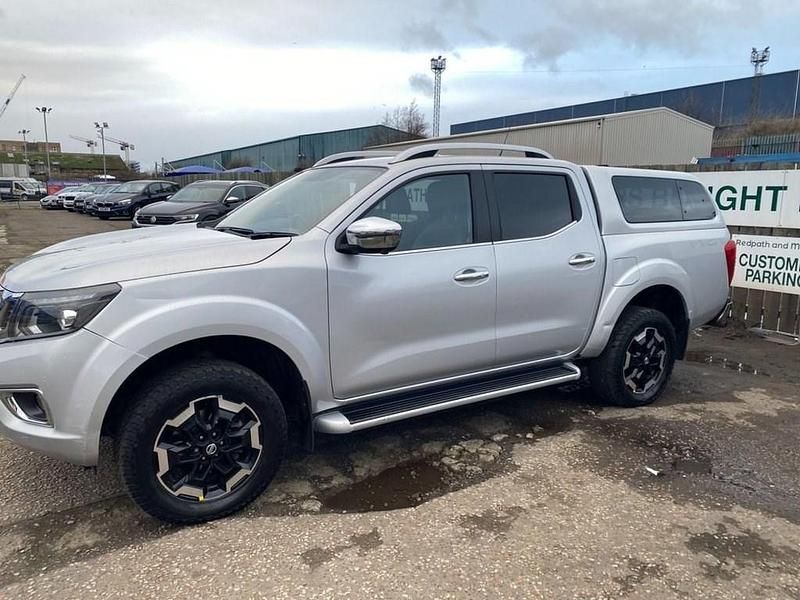 Used Nissan Navara Tekna 190 HP (139 kW) 2020 Silver Pickup