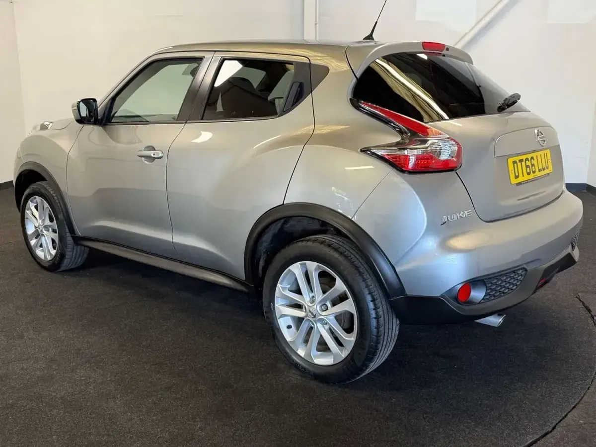 Used Nissan Juke N-Connecta 117 HP (86 kW) 2017 Silver SUV