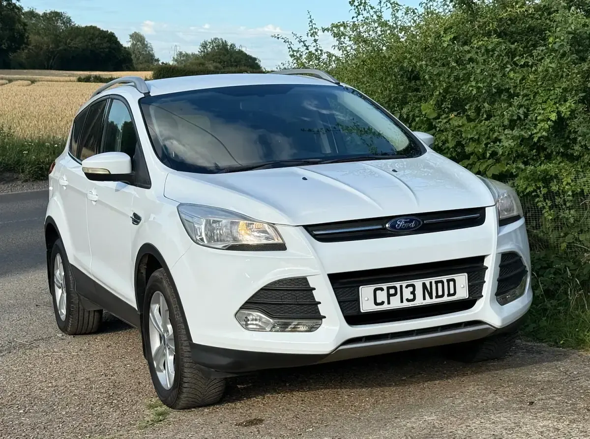 Used Ford Kuga Zetec 140 HP (102 kW) 2013 White SUV