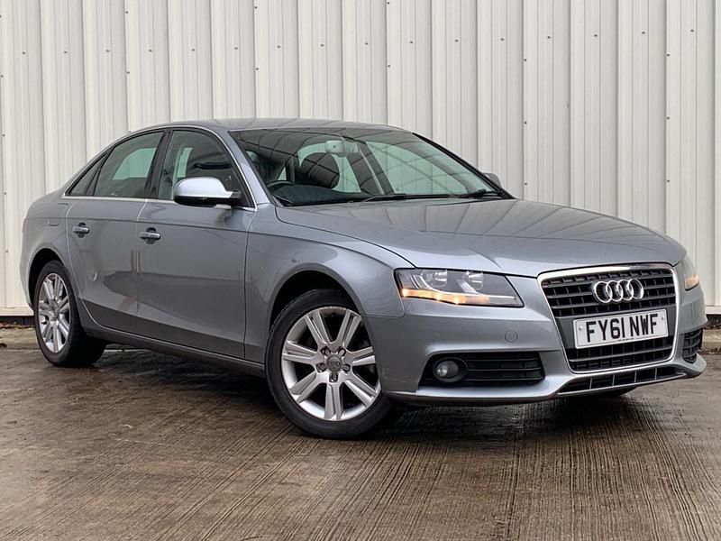 Begagnad Audi A4 143 HK (105 kW) 2011 Grå Sedan
