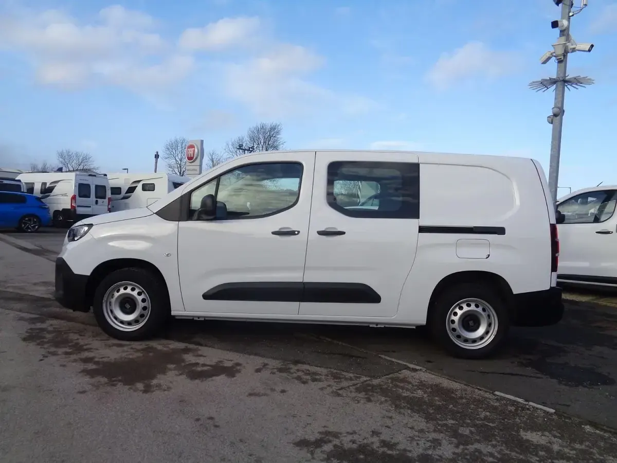 Ny Fiat Doblò S 100 HK (73 kW) 2026 Vit Minibuss