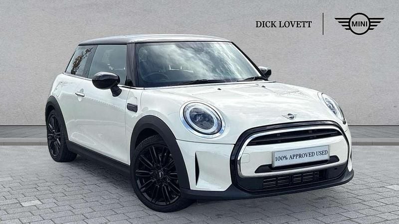 White Used 2022 Mini Cooper Exclusive Hatchback | £19,255 (A bit pricey) - Image 1/4