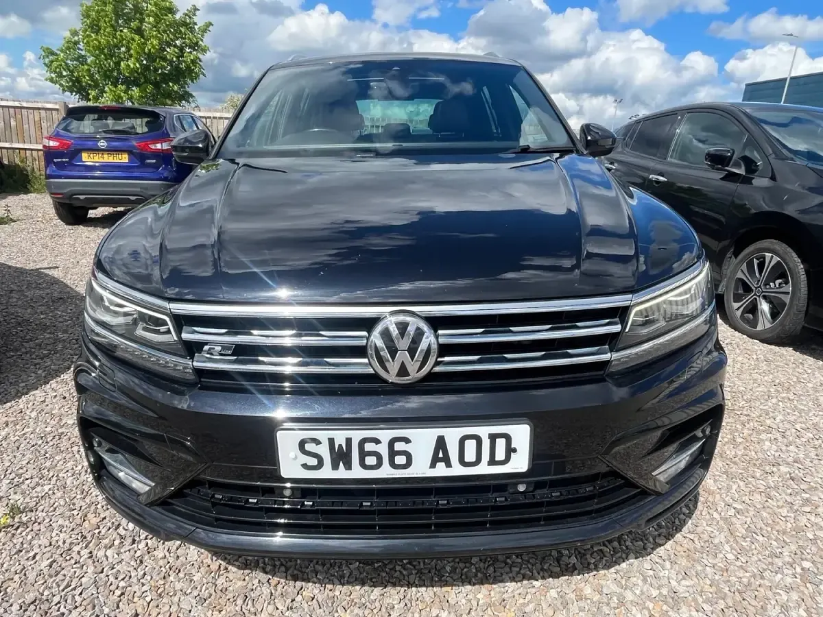 Used VW Tiguan R-line 190 HP (139 kW) 2016 Black SUV
