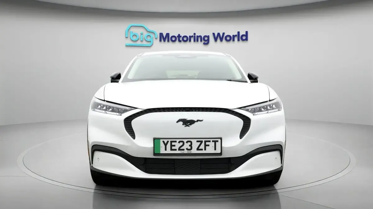 Used Ford Mustang Mach-E Standard Range 194 kW (265 HP) 2023 White SUV