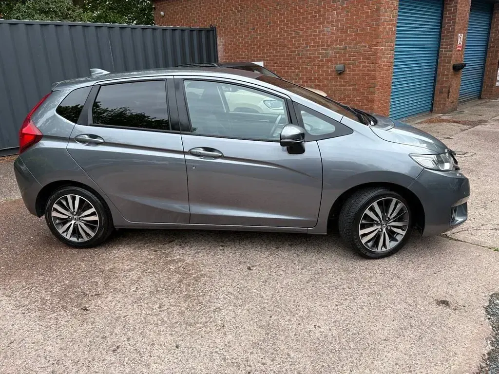 Used Honda Jazz EX 102 HP (75 kW) 2017 Grey Hatchback