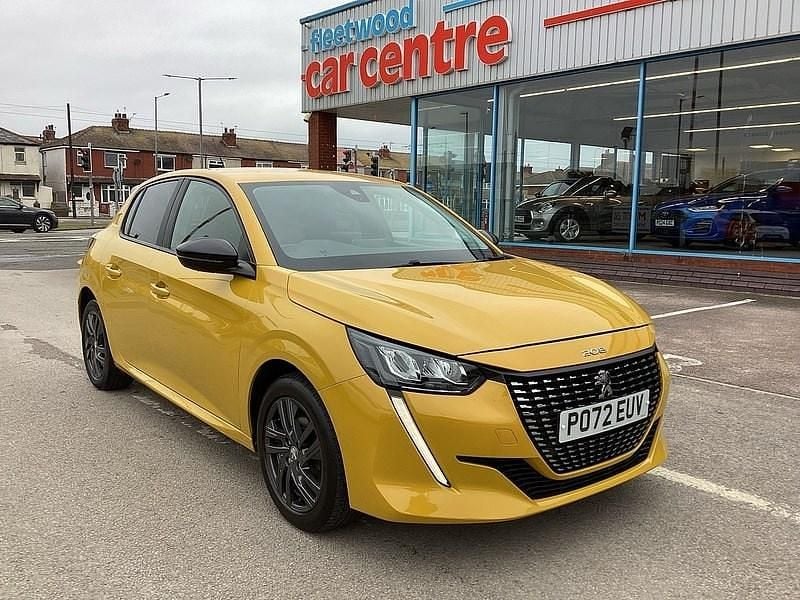 Gebraucht Peugeot 208 Active+ 100 PS (73 kW) 2022 Gelb Kleinwagen