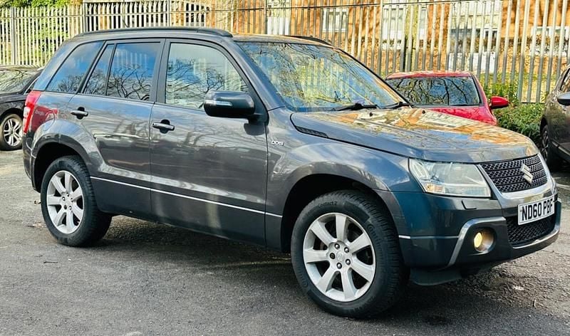 Used Suzuki Grand Vitara SZ5 129 HP (94 kW) 2010 Grey Estate