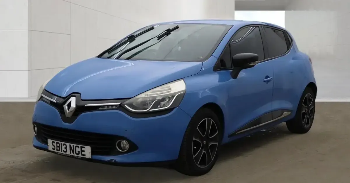 Used Renault Clio Dynamique 90 HP (66 kW) 2013 Blue Hatchback