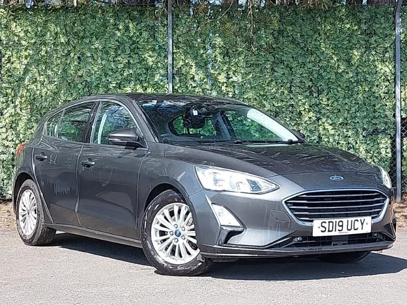 Used Ford Focus Titanium 120 HP (88 kW) 2019 Grey Hatchback