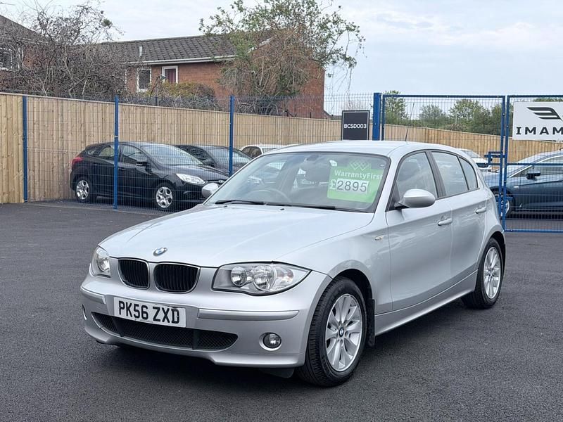 Begagnad BMW 120 Impressive 2006 Silver Halvkombi