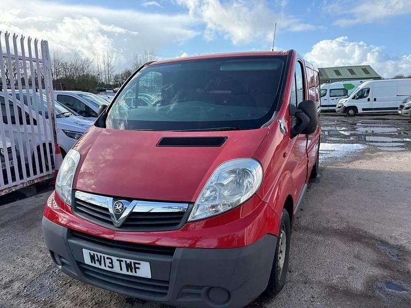 Used Vauxhall Vivaro 90 HP (66 kW) 2013 Red MPV