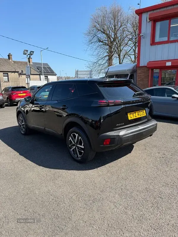 Second-hand Peugeot 2008 Active 2023 Negru SUV
