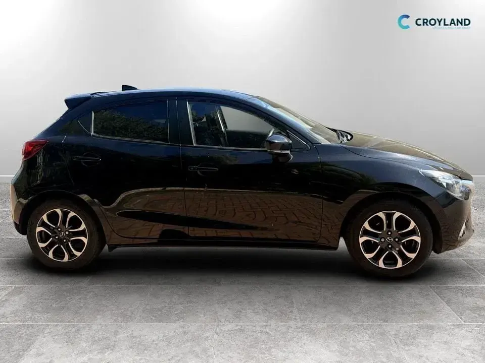 Używany Mazda 2 Inclusive 90 KM (66 kW) 2018 Czarny Hatchback