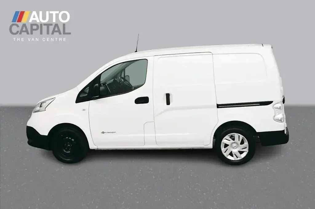 Used Nissan e-NV200 Acenta 80 kW (109 HP) 2021 White MPV