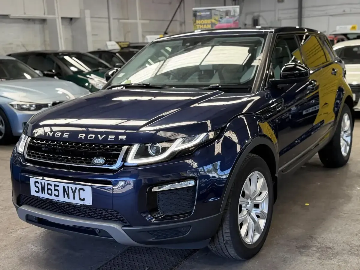Used Land Rover Range Rover evoque SE 180 HP (132 kW) 2016 Blue Estate