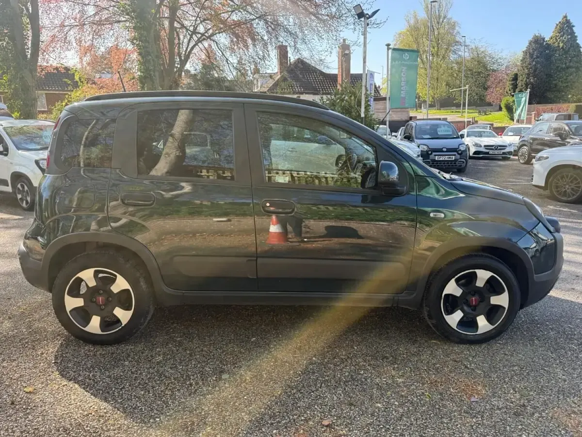Used Fiat Panda S 70 HP (51 kW) 2024 Green Hatchback