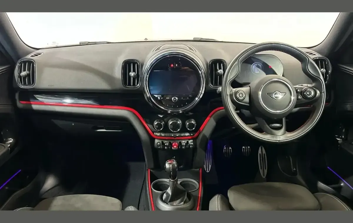 Used Mini Cooper Countryman Sport 134 HP (98 kW) 2020 Red SUV