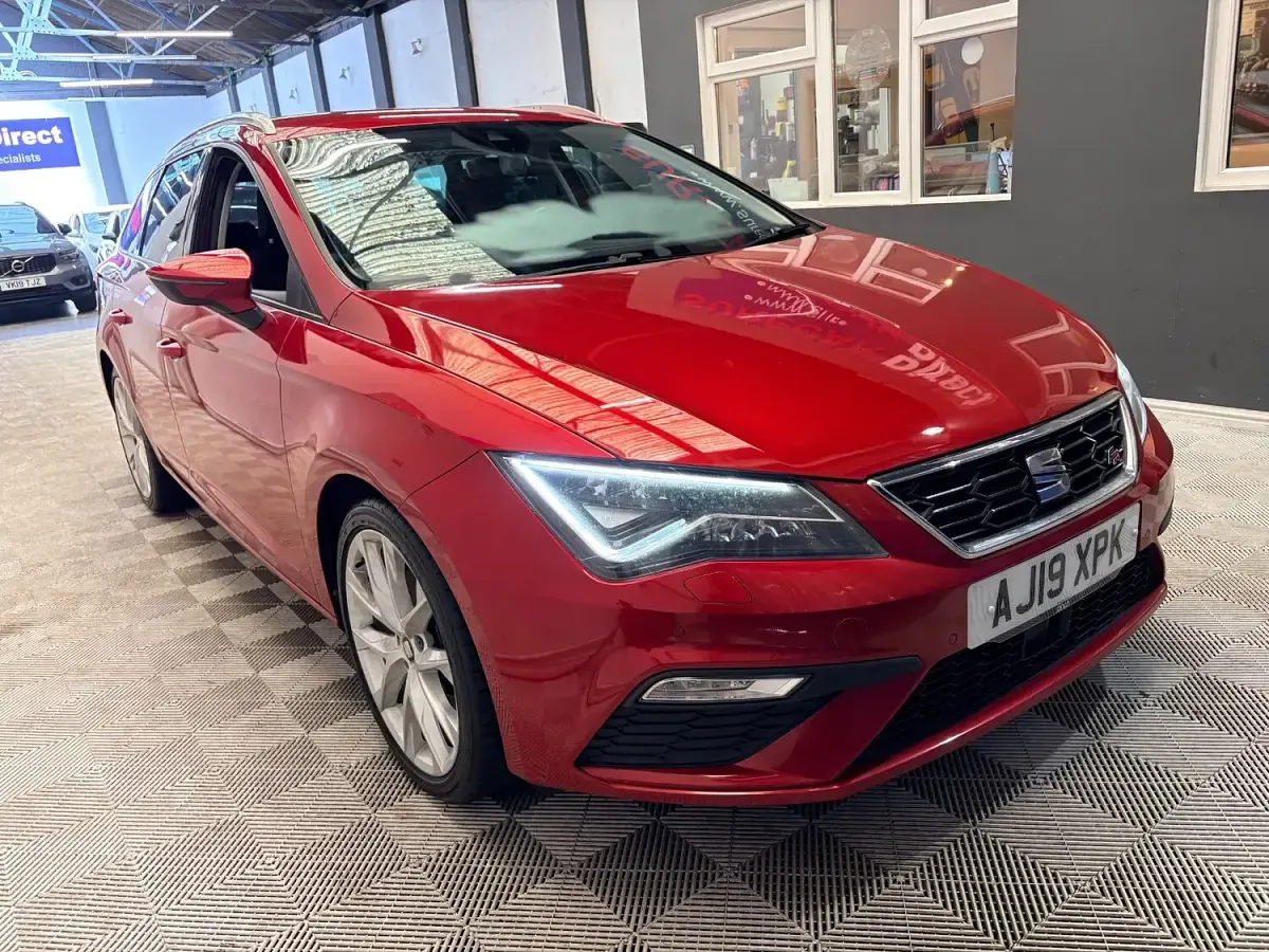Used Seat Leon FR 190 HP (139 kW) 2019 Red Estate