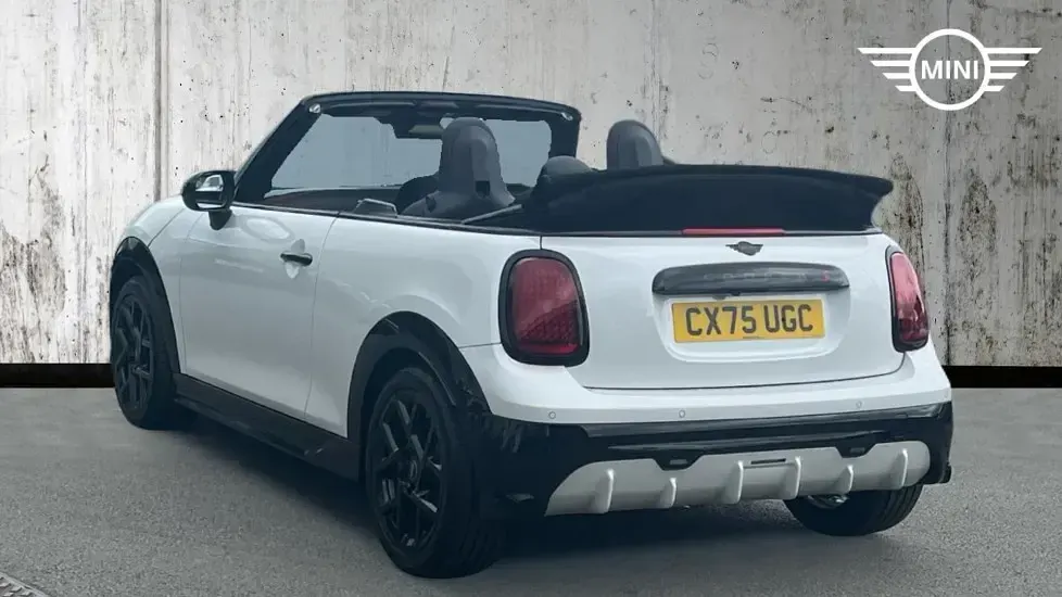Used Mini Cooper 147 kW (201 HP) 2025 White Hatchback