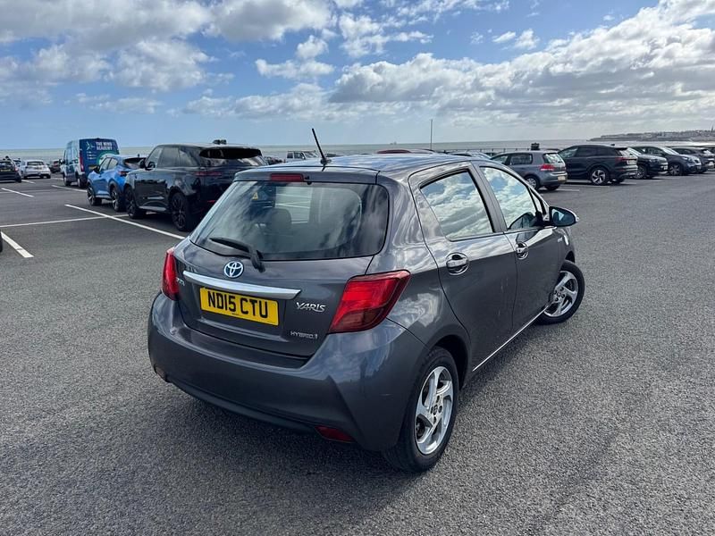 Used Toyota Yaris Hybrid 2015 Grey Hatchback