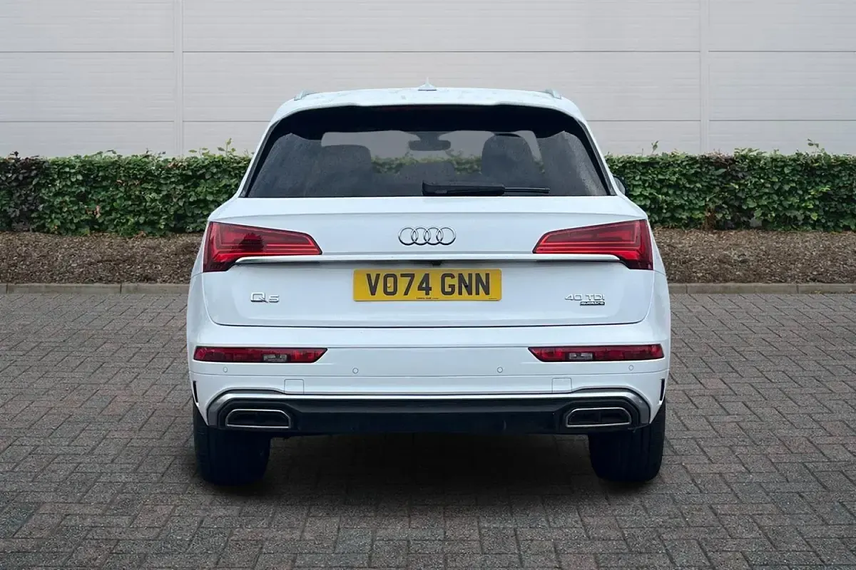 Used Audi Q5 S-Line 204 HP (150 kW) 2024 White SUV
