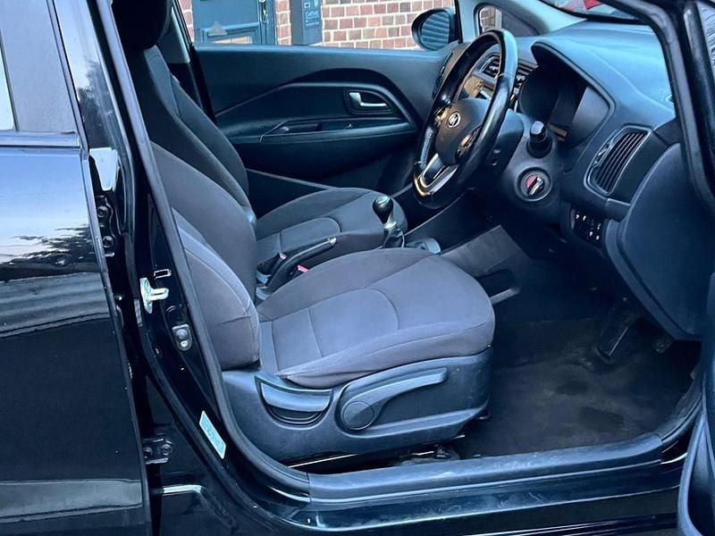 Used Kia Rio 2015 Black Hatchback