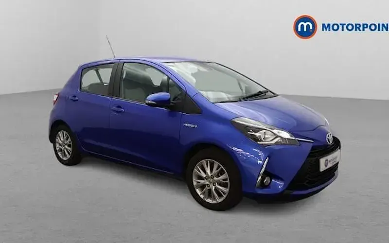 Used Toyota Yaris Hybrid 101 HP (74 kW) 2019 Hatchback