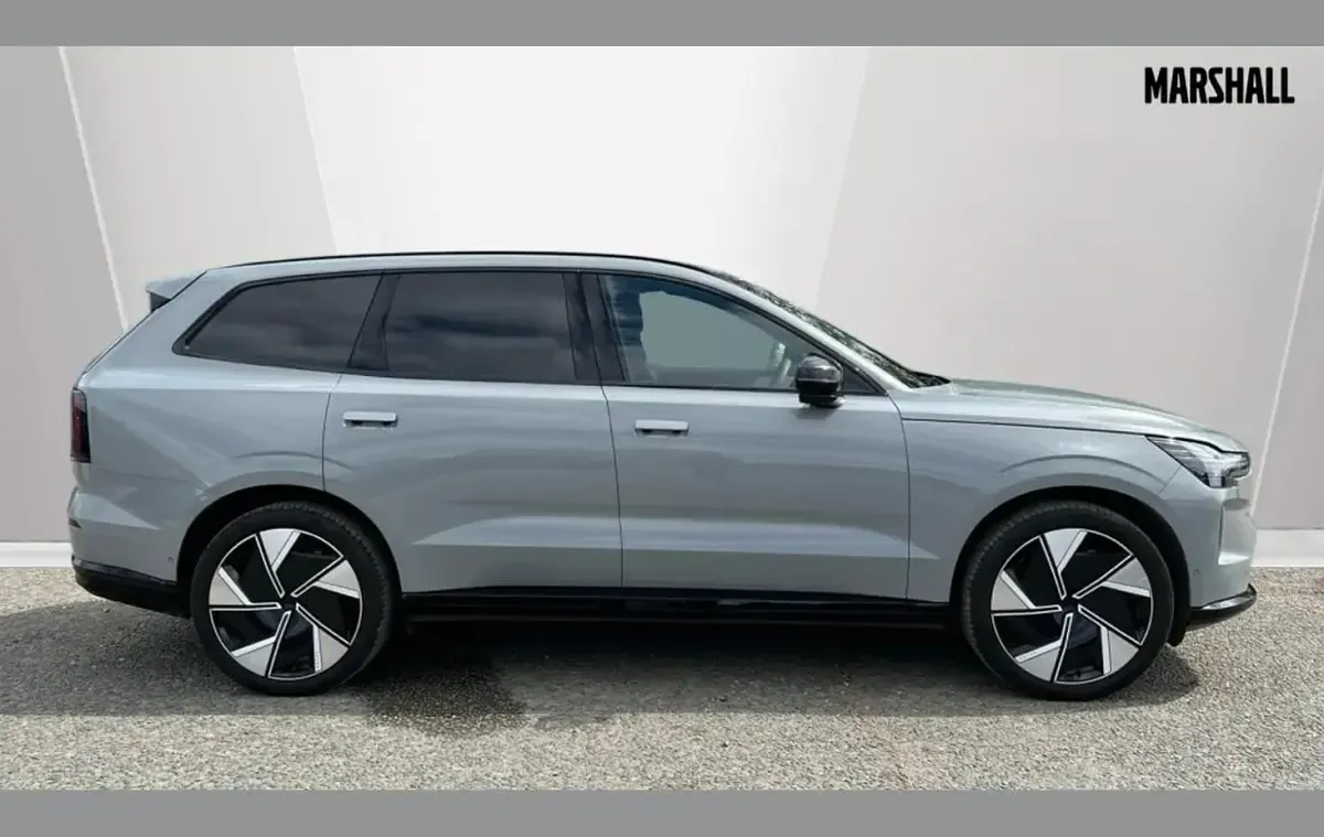 Usado Volvo EX90 Ultra 300 kW (408 CV) 2025 Gris SUV