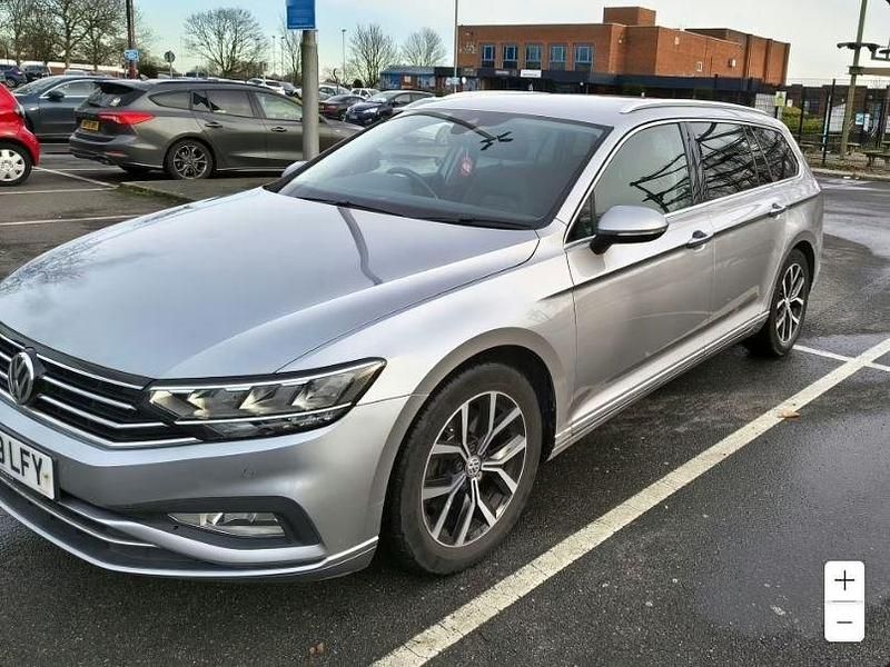 Used VW Passat SEL 150 HP (110 kW) 2019 Silver Estate