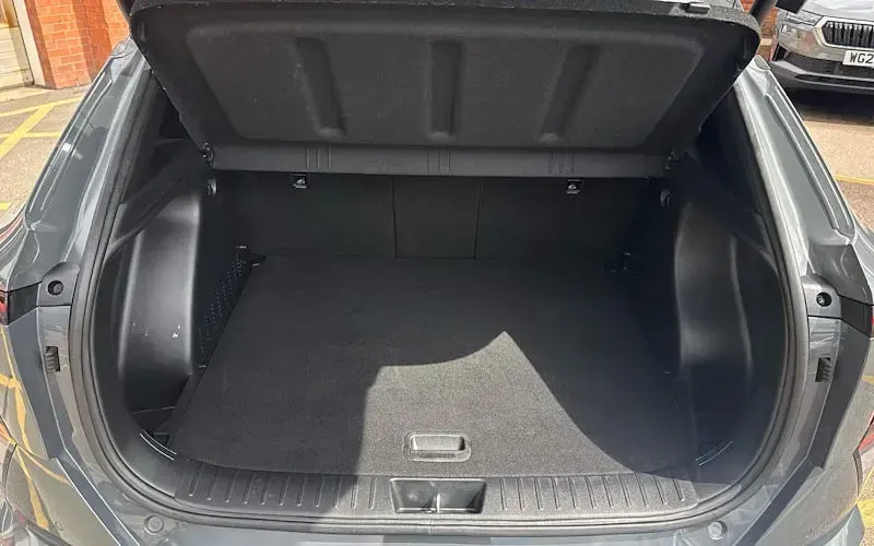 Usado Hyundai Kona N Line 138 CV (101 kW) 2025 Gris SUV