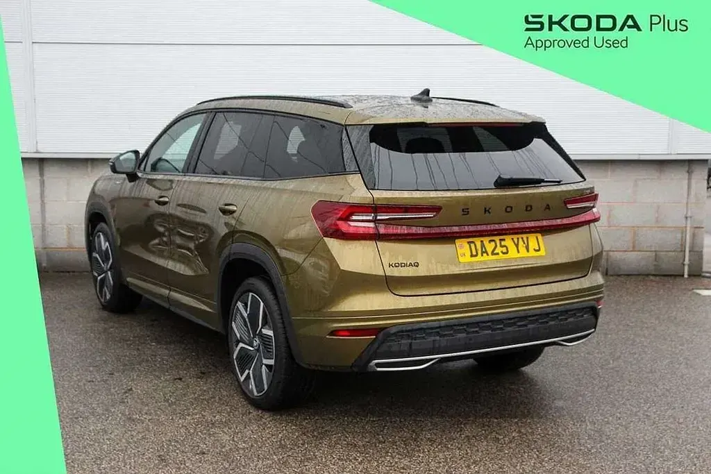 Used Skoda Kodiaq SportLine 150 HP (110 kW) 2025 Bronx gold metallic SUV