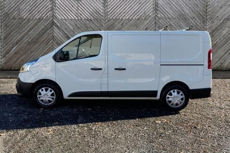Used Renault Trafic Business 120 HP (88 kW) 2021 White MPV