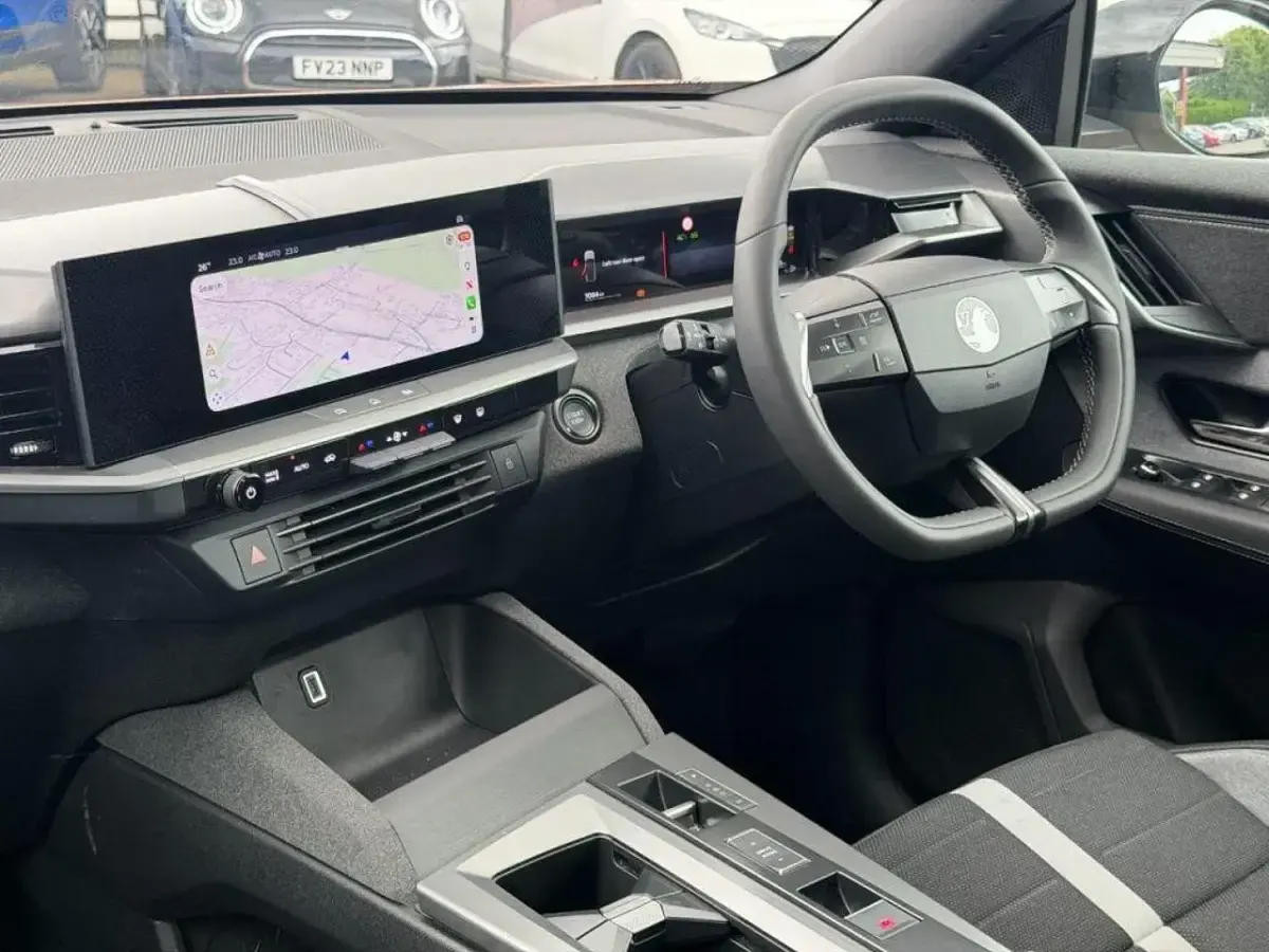 Used Vauxhall Grandland X Design Edition 134 HP (98 kW) 2025 Brown SUV