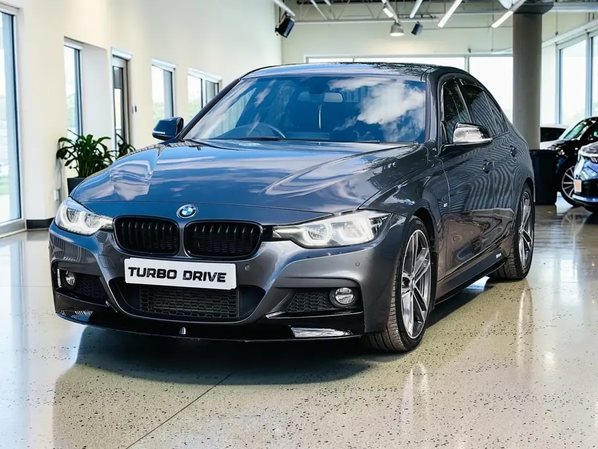 Usata BMW 330 M Sport 2017 Grigio Berlina