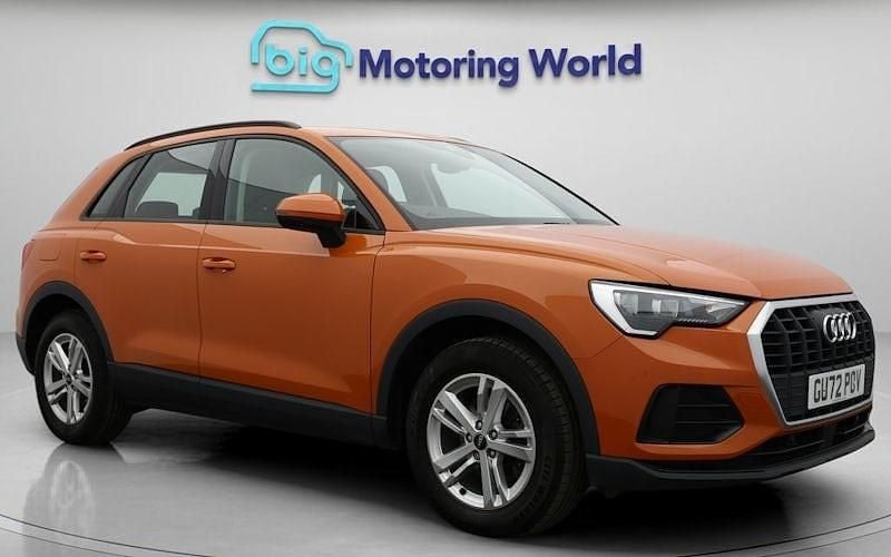 Begagnad Audi Q3 150 HK (110 kW) 2022 Orange SUV