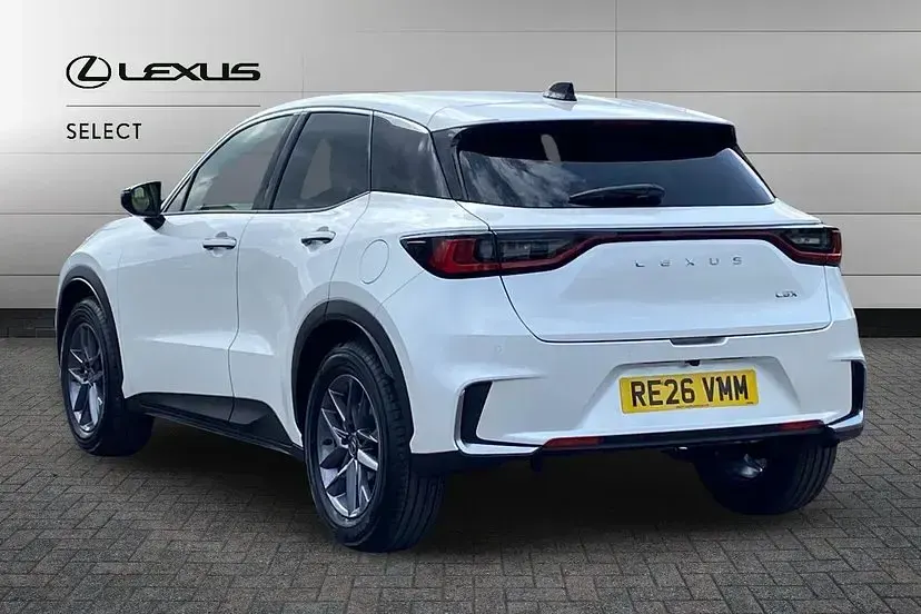 Used Lexus LBX 136 HP (100 kW) 2026 White SUV