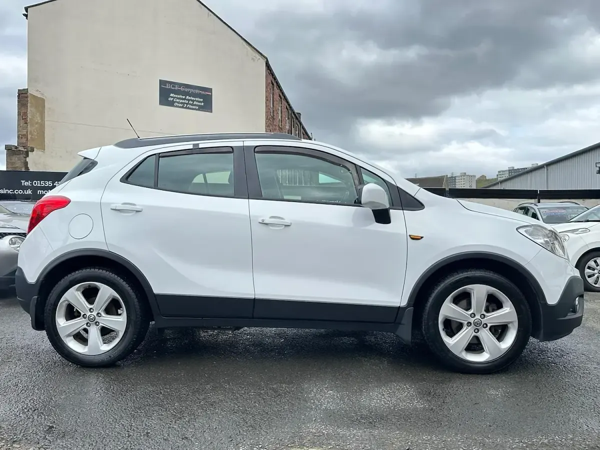 Used Vauxhall Mokka 130 HP (95 kW) 2013 White SUV