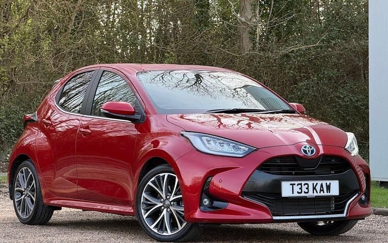Used Toyota Yaris Hybrid 116 HP (85 kW) 2023 Red Hatchback