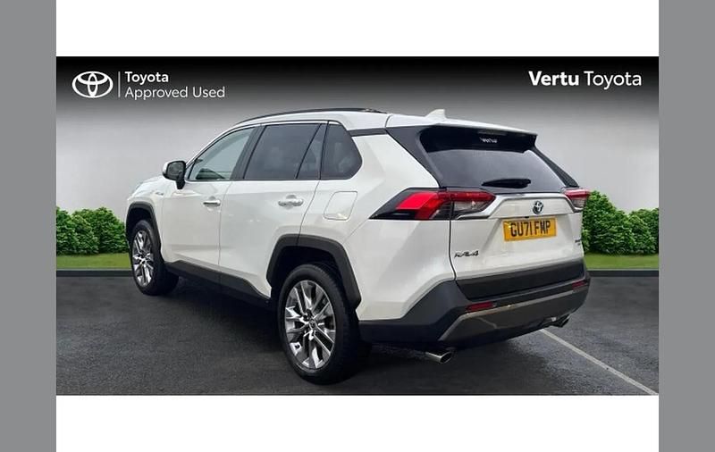 Used Toyota RAV4 Hybrid 218 HP (160 kW) 2021 White SUV