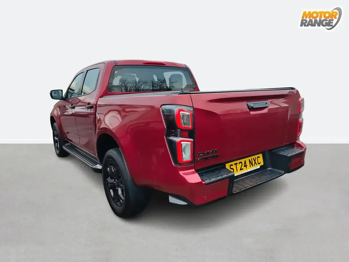 Used Isuzu D-Max 2024 Red Pickup