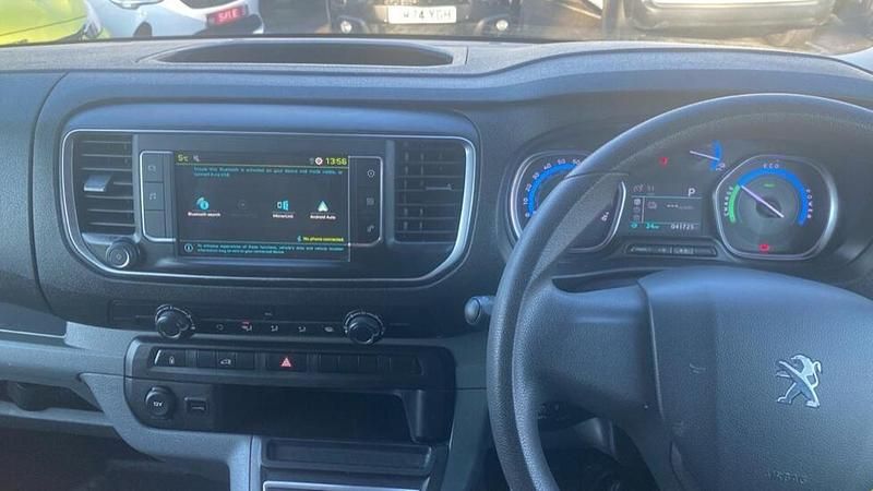 Used Peugeot e-Expert 98 kW (134 HP) 2022 Grey Van