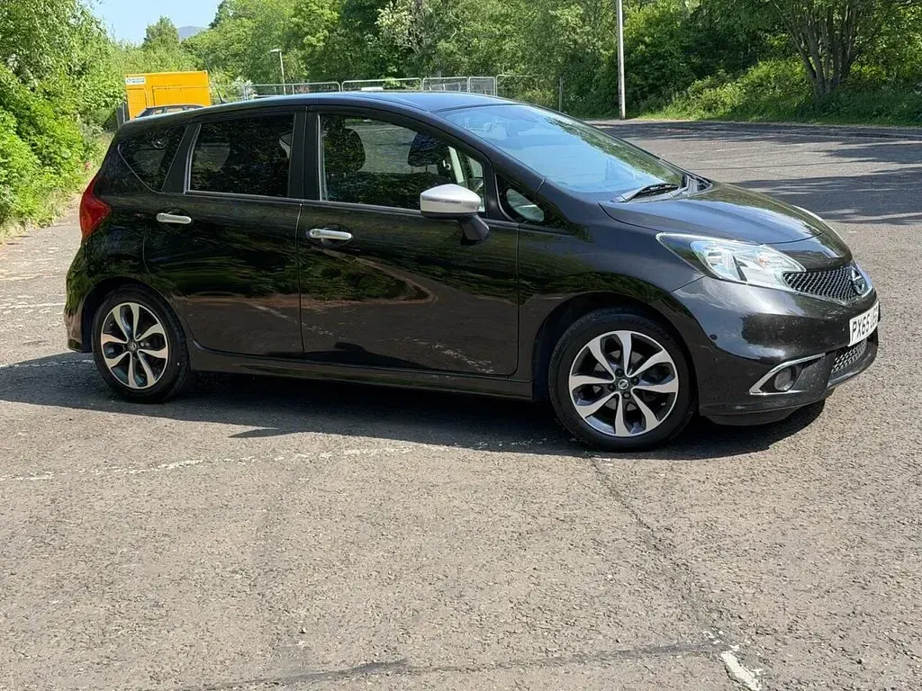 Used Nissan Note N-TEC 80 HP (58 kW) 2015 Black Hatchback