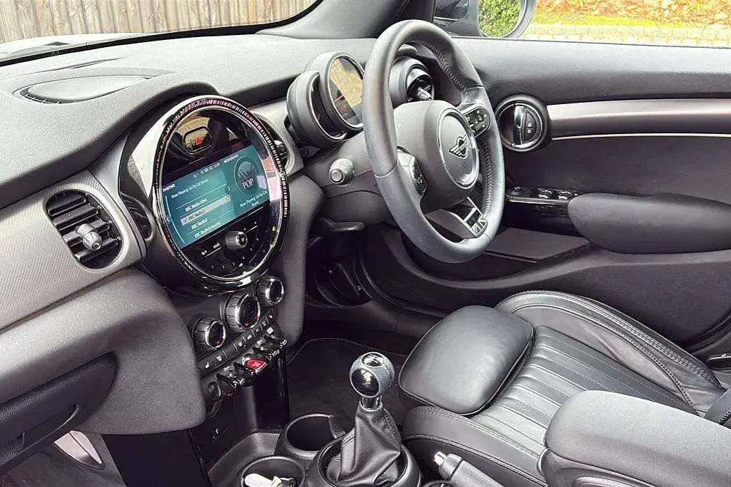 Used Mini Cooper Exclusive 136 HP (100 kW) 2022 Grey Hatchback